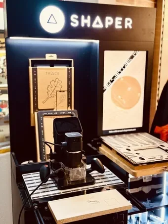 Shaper im Ladengeschäft