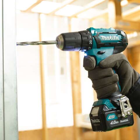 Makita DF333DSAE Akku-Bohrschrauber 12V max. / 2,0 Ah, 2 Akkus + Ladegerät im Transportkoffer