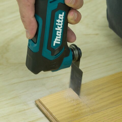 Makita TM30DSMJX5 Akku-Multifunktionswerkzeug 12V max. / 4,0 Ah, 2 Akkus, Ladegerät, MAKPAC + 41tlg. Zubehör-Set EN