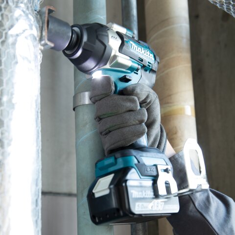 Makita DTW700Z Akku-Schlagschrauber 18V (ohne Akku, ohne Ladegerät) EN