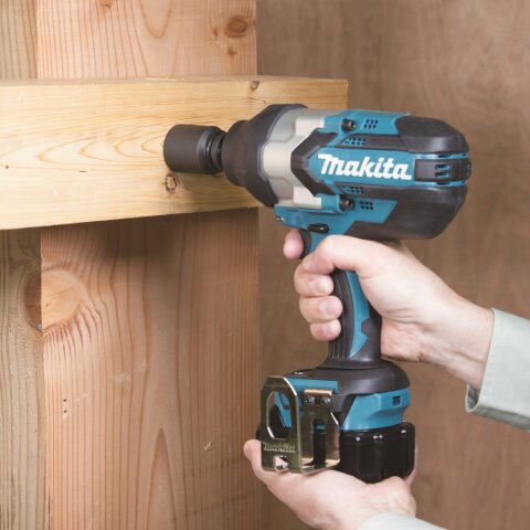 Makita DTW1002Z Akku-Schlagschrauber 18V (ohne Akku, ohne Ladegerät)
