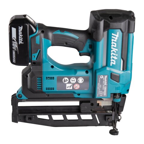 Makita DBN600RTJ Akku-Stauchkopfnagler 64 mm 18V / 5,0 Ah, 2 Akkus + Ladegerät im MAKPAC