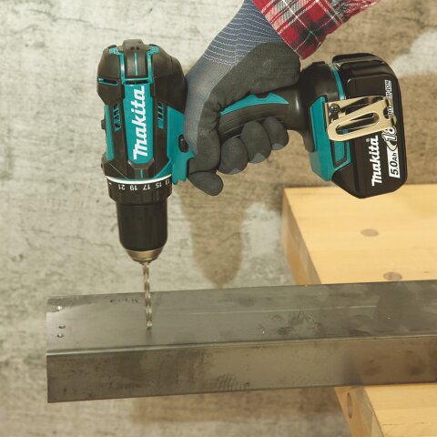 Makita DDF482RFJ Akku-Bohrschrauber 18V / 3,0 Ah, 2 Akkus + Ladegerät im MAKPAC