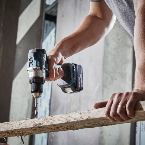 Makita DDF489RTJ Akku-Bohrschrauber 18V / 5,0 Ah, 2 Akkus + Ladegerät im MAKPAC