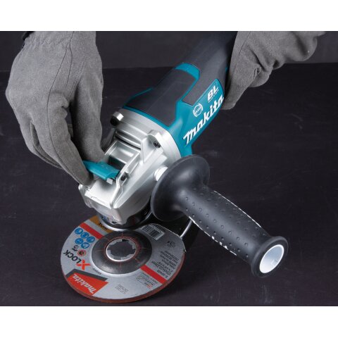 Makita DGA519RTJ Akku-Winkelschleifer 18V / 5,0 Ah, 2 Akkus + Ladegerät im MAKPAC EN