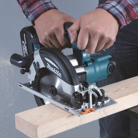 Makita DHS630RTJ Akku-Handkreissäge 66 mm 18V / 5,0...
