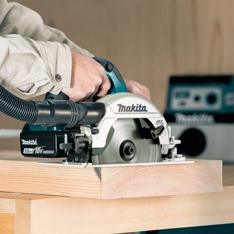 Makita DHS661RTJU Akku-Handkreissäge 57 mm 18V mit Bluetooth / 5,0 Ah, 2 Akkus + Ladegerät im MAKPAC EN