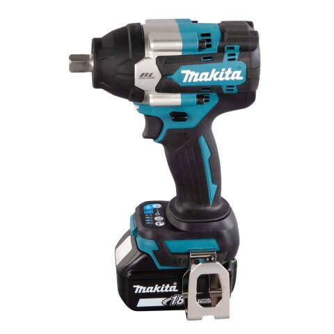 Makita DTW701RTJ Akku-Schlagschrauber 18V / 5,0 Ah, 2 Akkus, Ladegerät im MAKPAC
