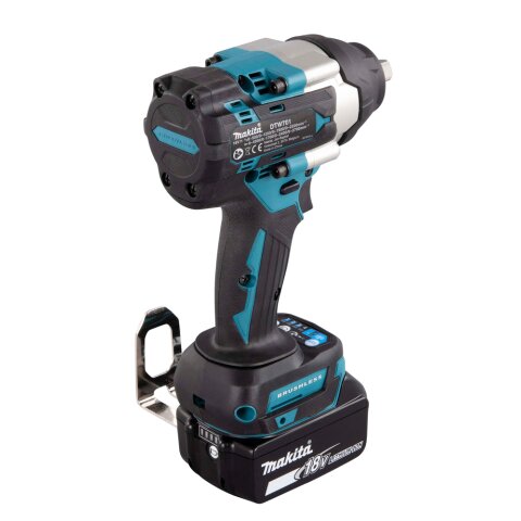 Makita DTW701RTJ Akku-Schlagschrauber 18V / 5,0 Ah, 2 Akkus, Ladegerät im MAKPAC