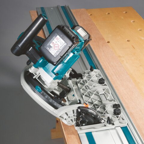 Makita DSP601ZJU Akku-Tauchsäge 56mm 2x18V mit Bluetooth (ohne Akku, ohne Ladegerät) im MAKPAC