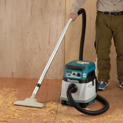 Makita DVC157LZX3 Akku-Staubsauger 15L 2x18V Trocken (ohne Akku, ohne Ladegerät) inkl. AWS Funk-Adapter WUT01