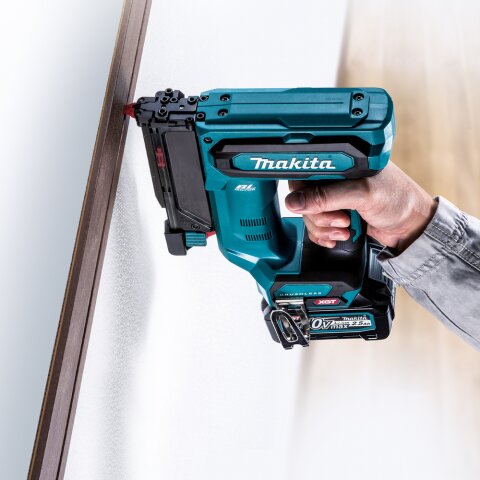 Makita PT001GZ Akku-Stiftnagler 40V max. (ohne Akku, ohne Ladegerät) EN