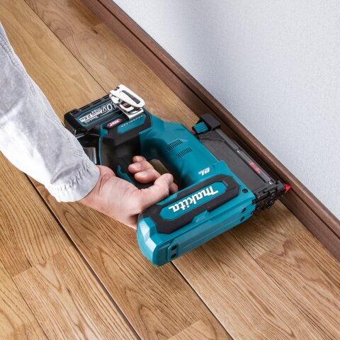 Makita PT001GZ Akku-Stiftnagler 40V max. (ohne Akku, ohne Ladegerät) EN