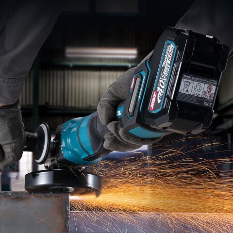 Makita GA050GM201 Akku-Winkelschleifer 40V max. / 4,0 Ah, 2 Akkus + Ladegerät im MAKPAC