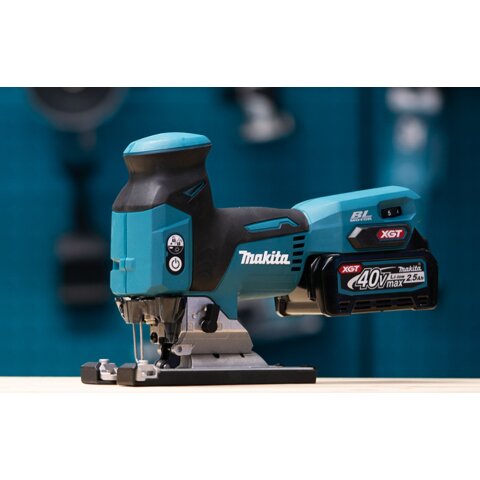 Makita JV001GD101 Akku-Pendelhubstichsäge 40V max. / 2,5 Ah, 1 Akkus + Ladegerät im MAKPAC