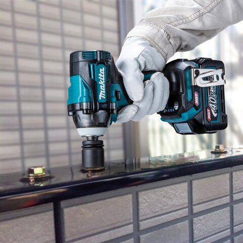 Makita TW004GD201 Akku-Schlagschrauber 40V max. / 2,5 Ah, 2 Akkus + Ladegerät im MAKPAC