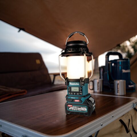Makita MR009GZ Akku-Radio mit Laterne 40V max. (ohne Akku, ohne Ladegerät) EN