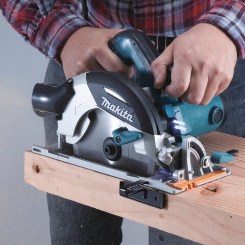 Makita HS6101J1 Handkreissäge 54 mm im MAKPAC