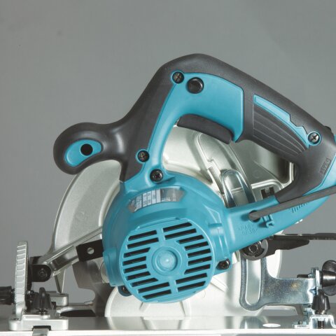 Makita HS6601J Handkreissäge 64 mm, 1.050 W im...