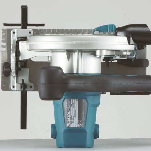 Makita HS6601J Handkreissäge 64 mm, 1.050 W im MAKPAC EN