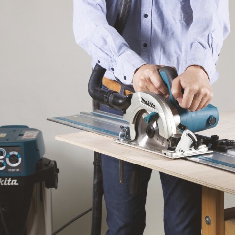Makita HS6601J Handkreissäge 64 mm, 1.050 W im MAKPAC EN