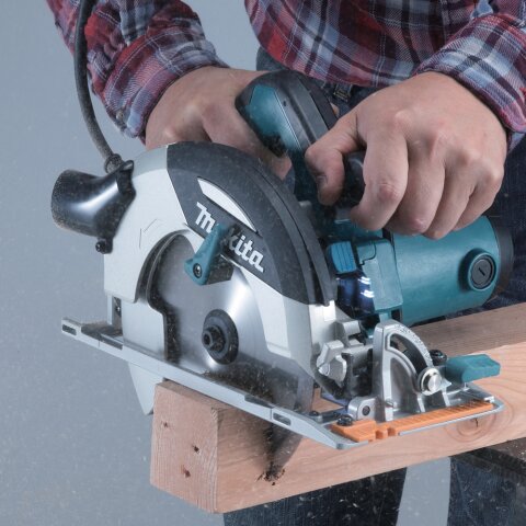 Makita HS7101J1 Handkreissäge 67 mm im MAKPAC EN