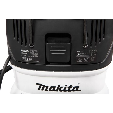 Makita VC4210M Staubsauger Klasse M, 42 l EN