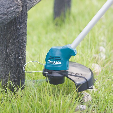 Makita UR100DSME Akku-Rasentrimmer 12V max. / 4,0 Ah, 2 Akkus + Ladegerät mit Zubehörtasche