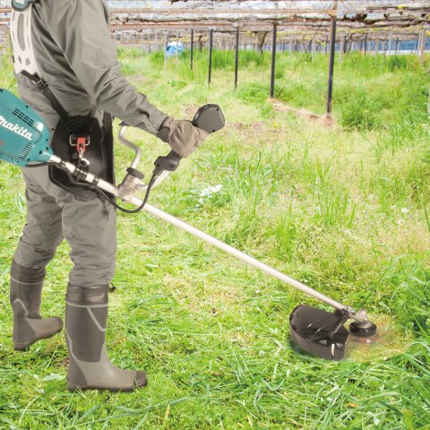 Makita UR012GZ06 Akku-Freischneider 2x40V max. (ohne Akkus, ohne Ladegerät) EN