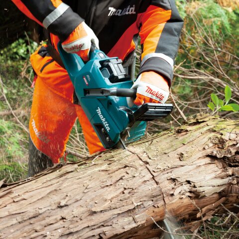 Makita UC011GT101 Akku-Kettensäge 40V max. / 5,0 Ah, 1 Akku + Ladegerät