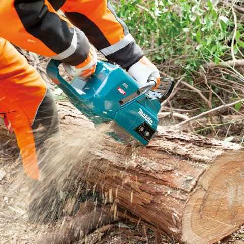 Makita UC012GT101 Akku-Kettensäge 40V max. / 5,0 Ah, 1 Akku + Ladegerät