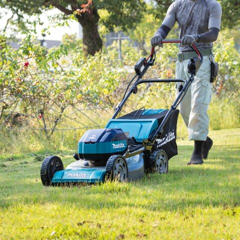 Makita LM004JB101 Akku-Rasenmäher 64V max. / 10,0 Ah, 1 Akku + Ladegerät EN