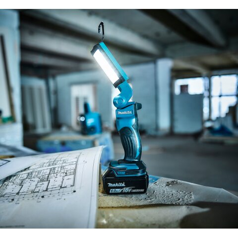 Makita DEBDML801 LED-Akku-Arbeitsleuchte 18V (ohne Akku, ohne Ladegerät) EN