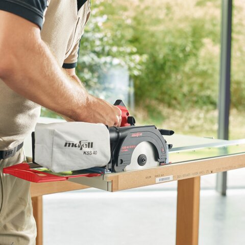 Kappschienen-Säge KSS 40 18M bl im T-MAX