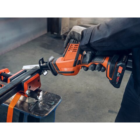 FEIN Kompakte Akku-Säbelsäge ASAS 18-21 K AS